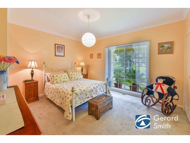 18 Elizabeth Way, Hill Top NSW 2575
