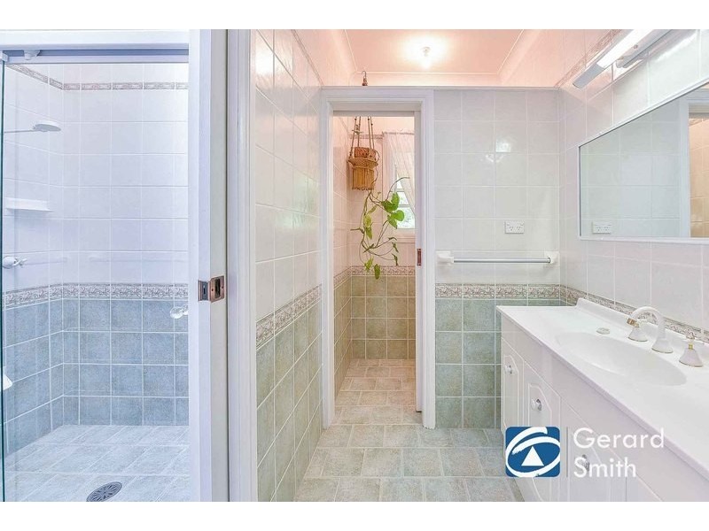 18 Elizabeth Way, Hill Top NSW 2575