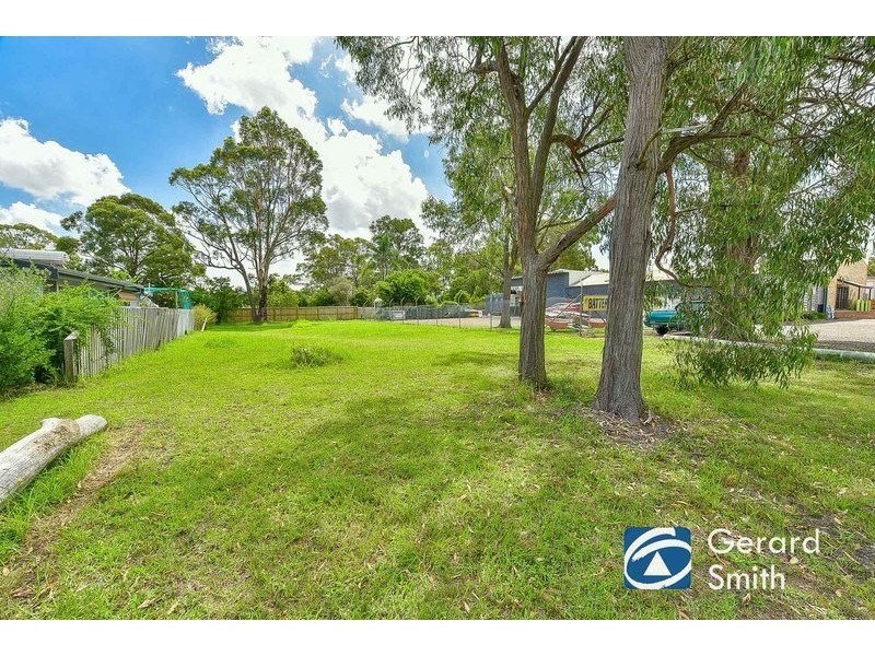 49 Oaks Road, Thirlmere NSW 2572