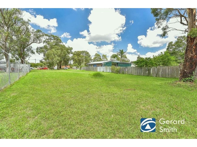 49 Oaks Road, Thirlmere NSW 2572