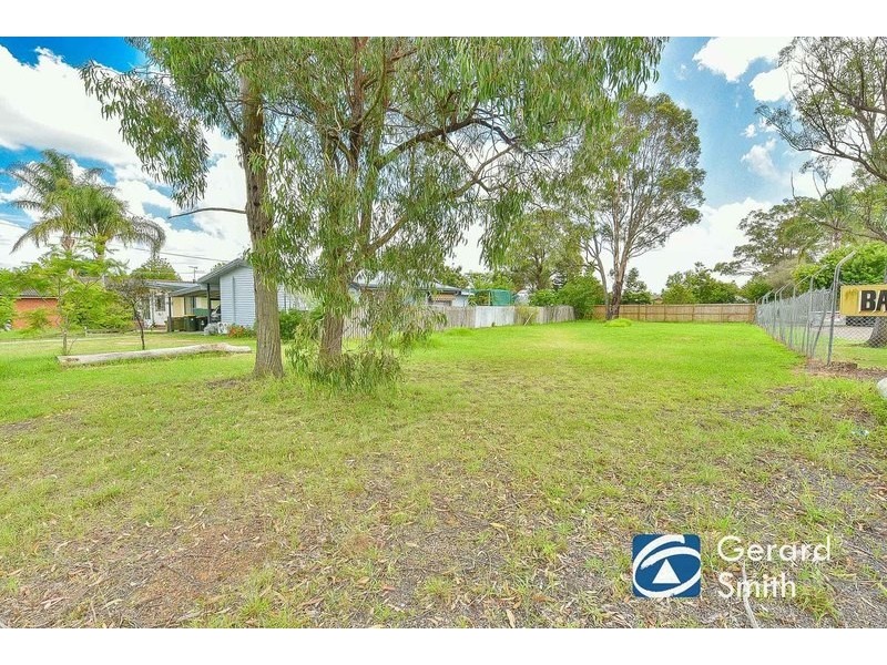 49 Oaks Road, Thirlmere NSW 2572