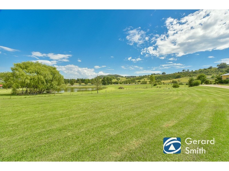 10 Blades Places, Douglas Park NSW 2569