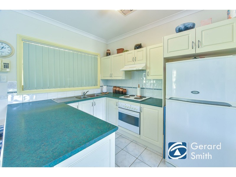 10 Blades Places, Douglas Park NSW 2569