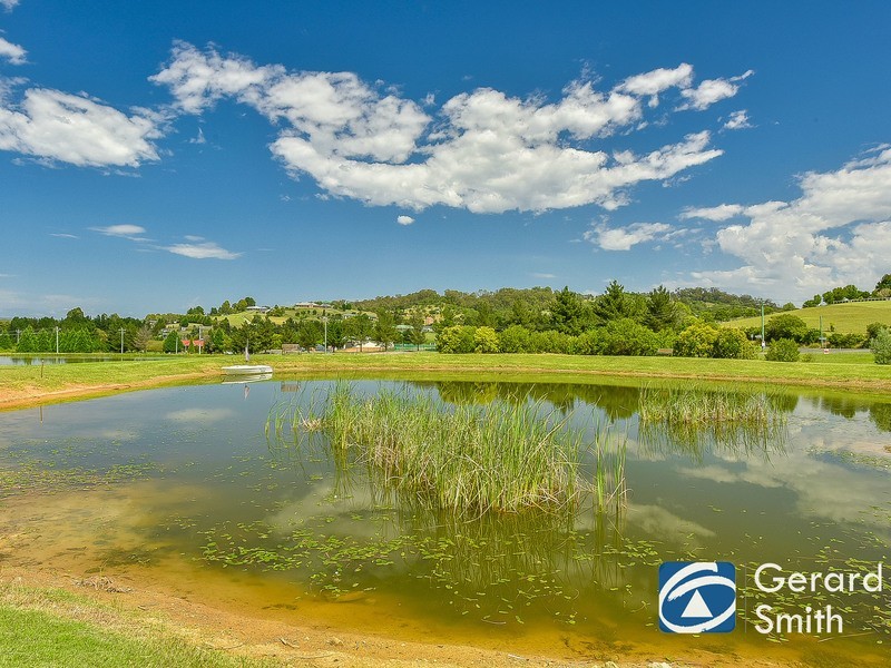 10 Blades Places, Douglas Park NSW 2569