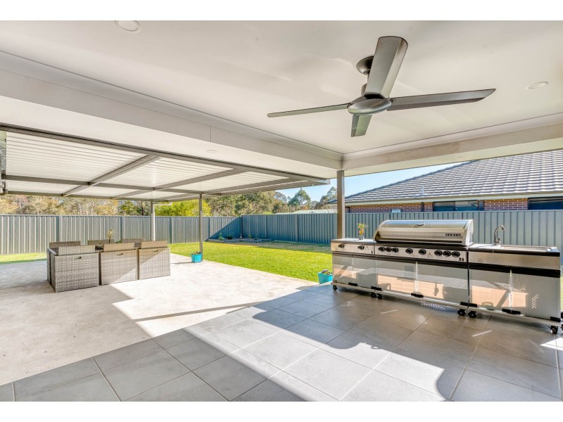 18 Manorina Place, Tahmoor NSW 2573