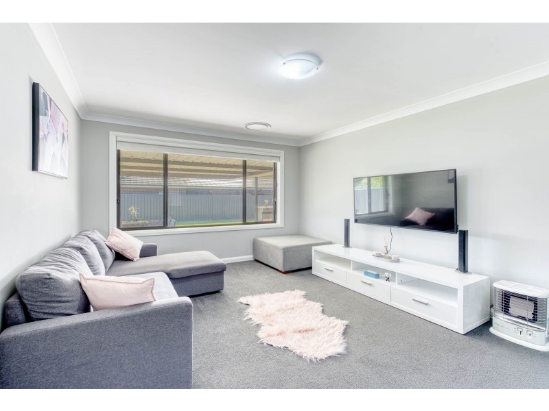 18 Manorina Place, Tahmoor NSW 2573