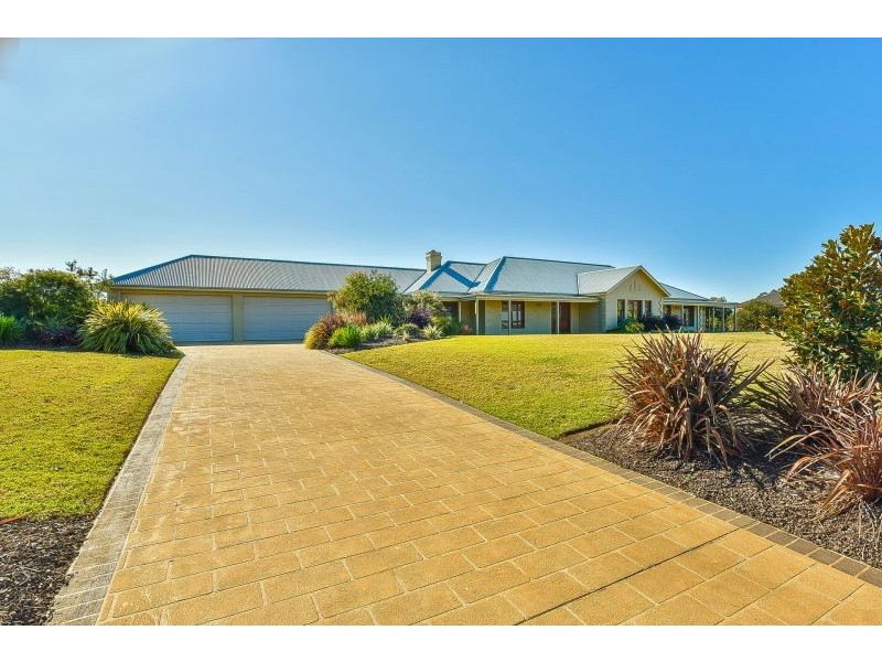 11 The Grange, Picton NSW 2571