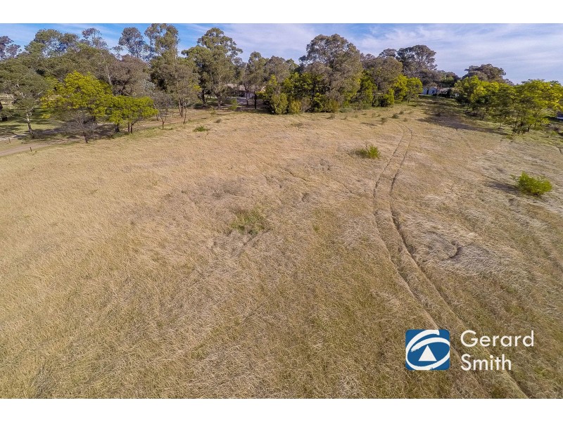 42 Stratford Road, Tahmoor NSW 2573