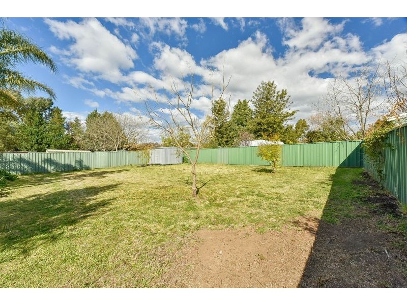 26 Mason Street, Thirlmere NSW 2572