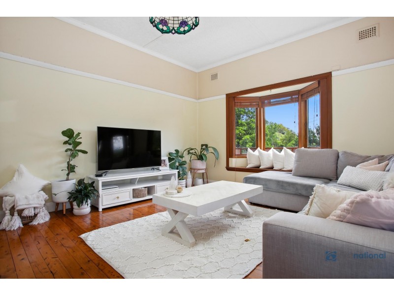 242 Argyle Street, Picton NSW 2571