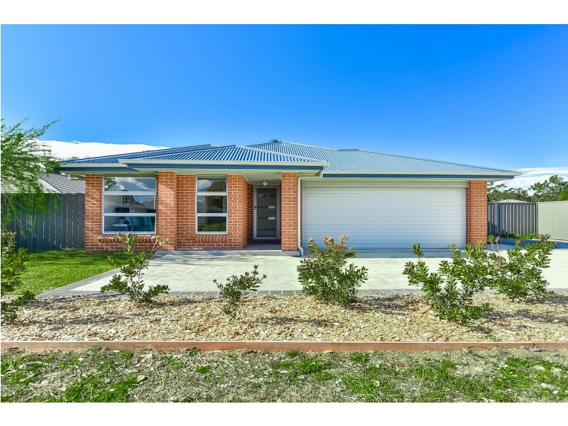 8a Ella Street, Hill Top NSW 2575