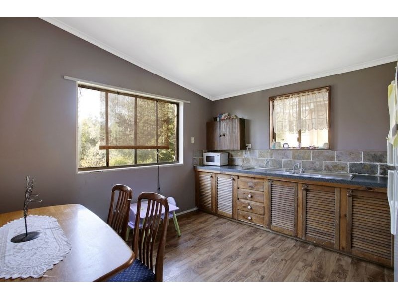 8 Krista Place, Tahmoor NSW 2573