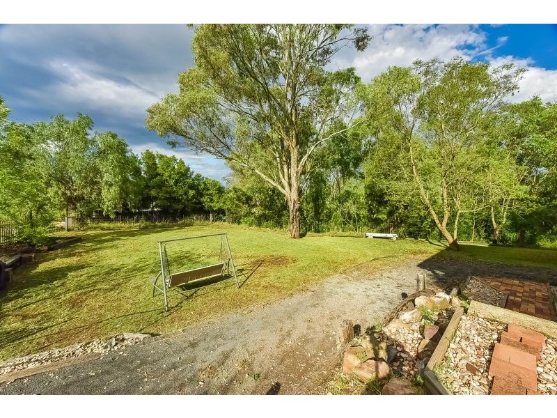 8 Krista Place, Tahmoor NSW 2573