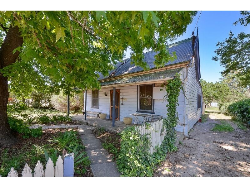 80 Westbourne Avenue, Thirlmere NSW 2572