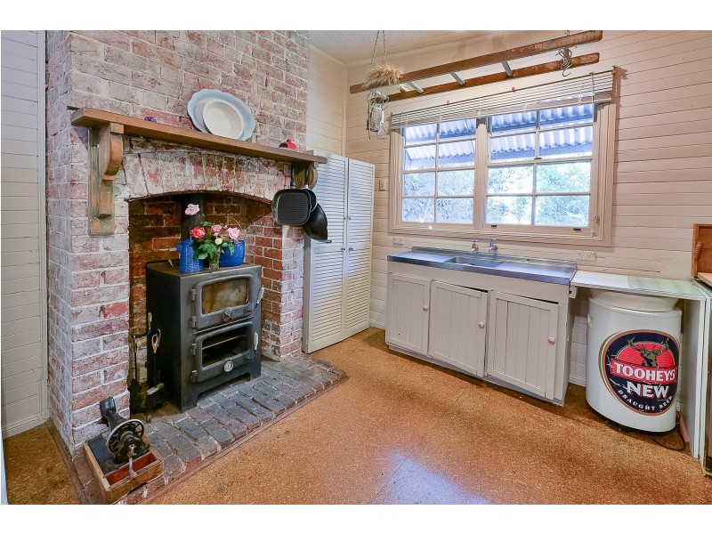 80 Westbourne Avenue, Thirlmere NSW 2572
