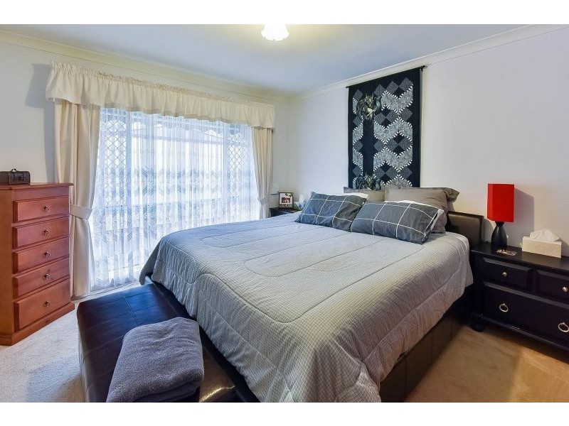 16 Railway Parade, Douglas Park NSW 2569