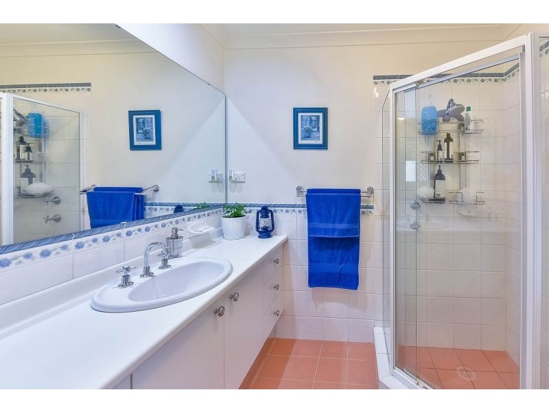 16 Railway Parade, Douglas Park NSW 2569