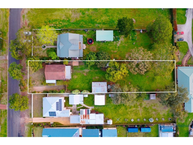 27 Carlton Road, Thirlmere NSW 2572