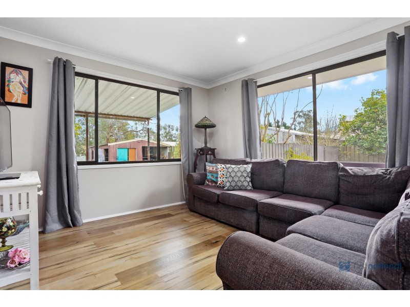 27 Carlton Road, Thirlmere NSW 2572