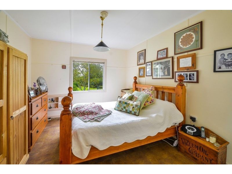 25 Nixon Road, Thirlmere NSW 2572