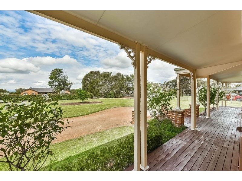 4 Whistler Close, Buxton NSW 2571