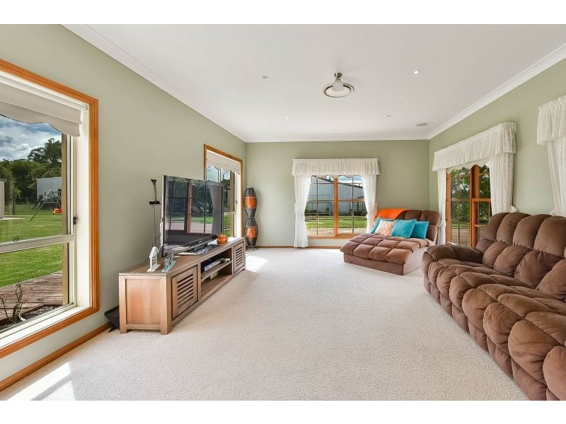 4 Whistler Close, Buxton NSW 2571