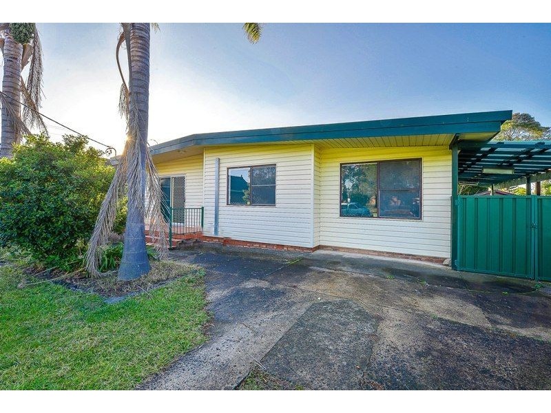55 Oaks Street, Thirlmere NSW 2572