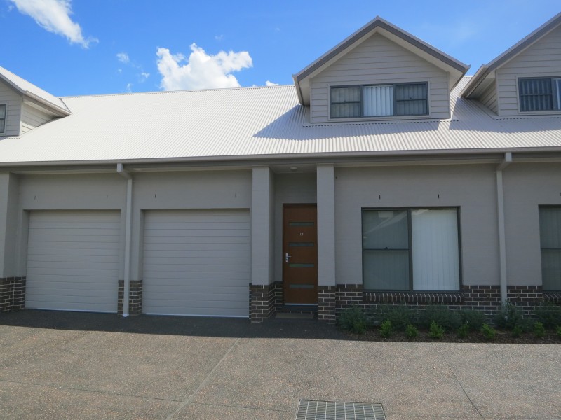 17/111 Menangle Street, Picton NSW 2571