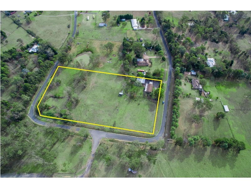 110 Myrtle Creek Avenue, Tahmoor NSW 2573