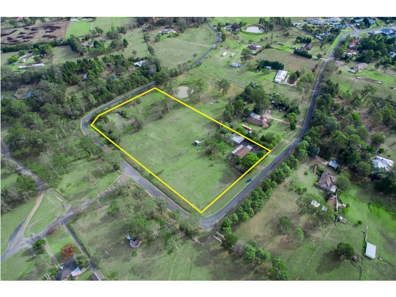 110 Myrtle Creek Avenue, Tahmoor NSW 2573