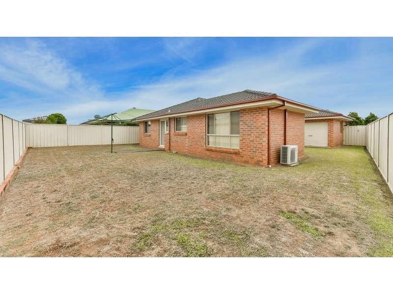 17 Ayrshire Gardens, Picton NSW 2571