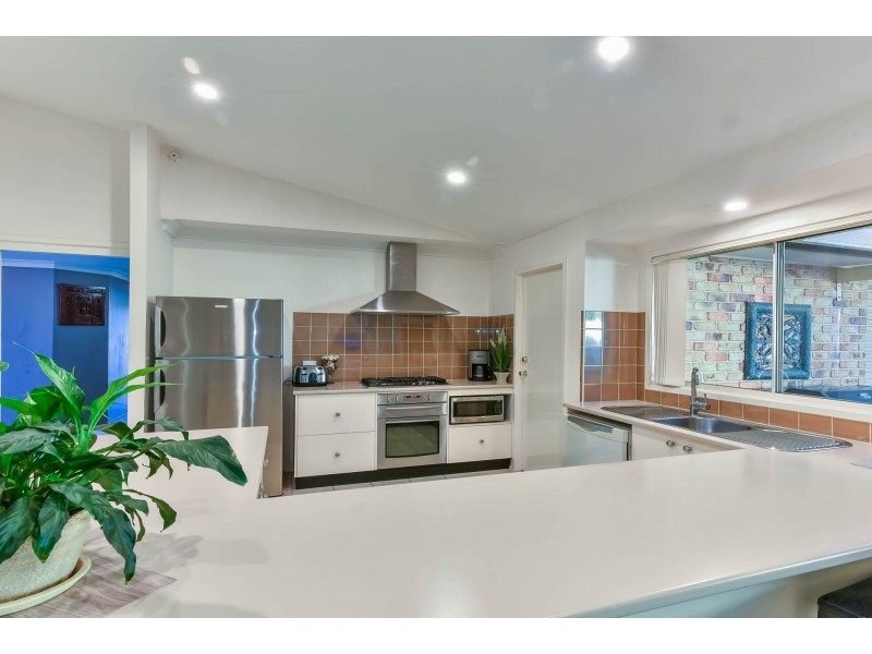 27 Lysander Avenue, Rosemeadow NSW 2560