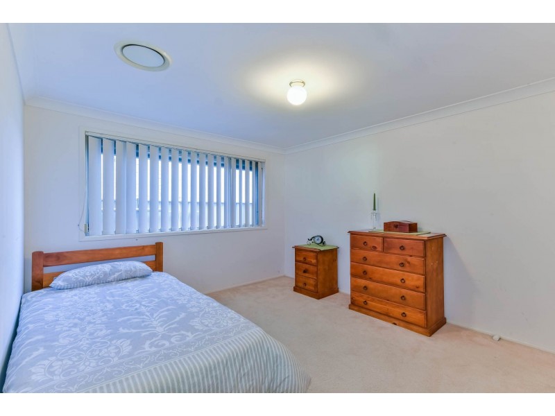 27 Lysander Avenue, Rosemeadow NSW 2560