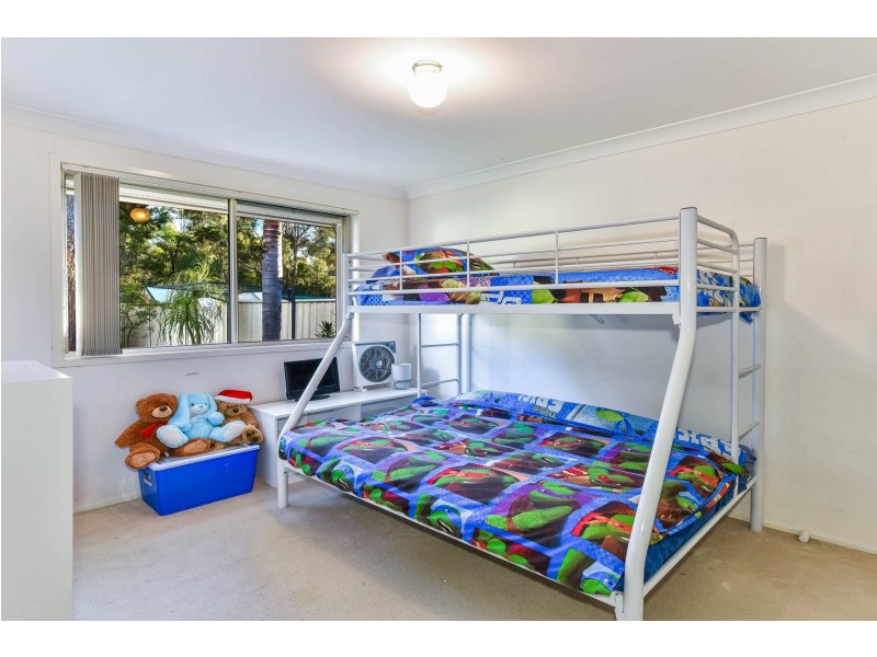 27 Lysander Avenue, Rosemeadow NSW 2560