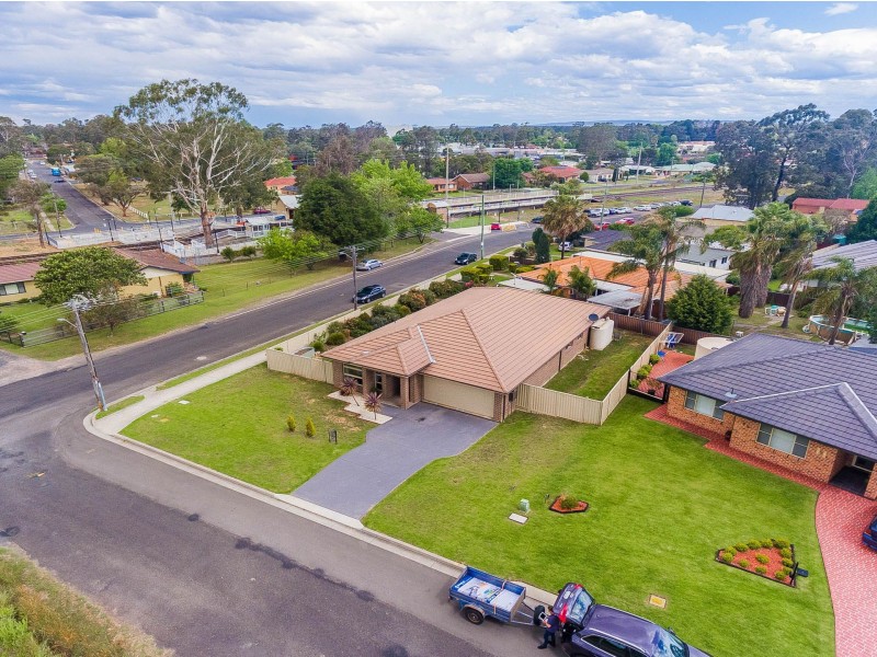 37 Pitt Street, Tahmoor NSW 2573