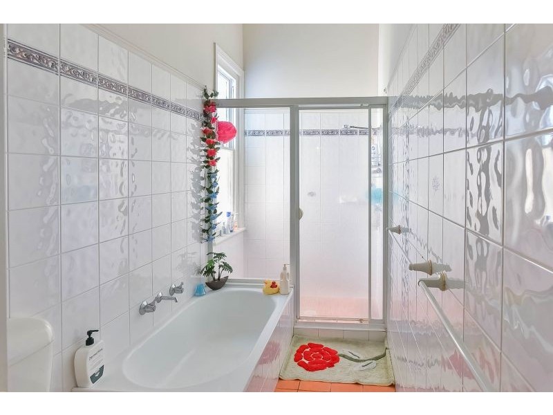 27 Oaks Street, Thirlmere NSW 2572