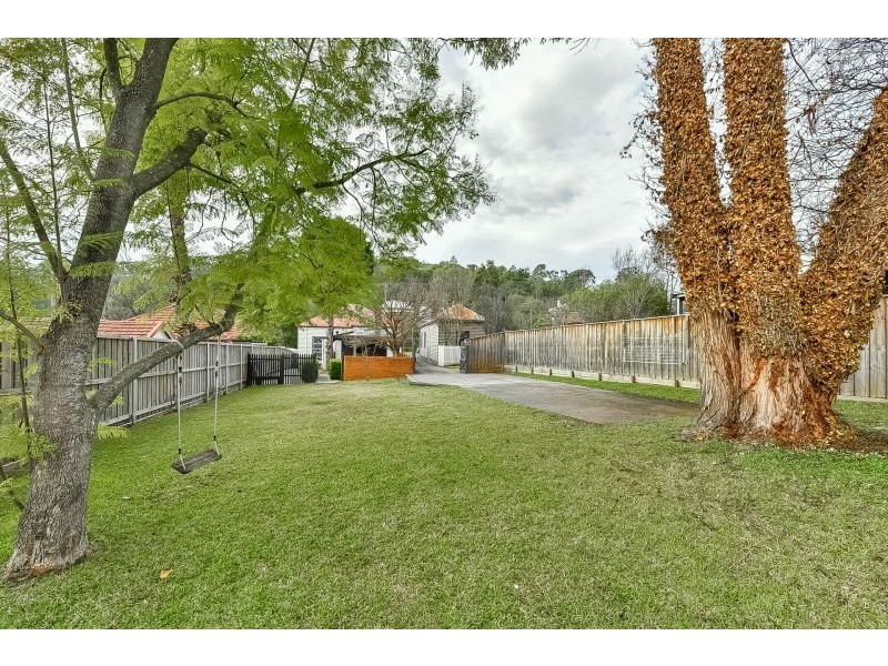 215 Menangle Street, Picton NSW 2571