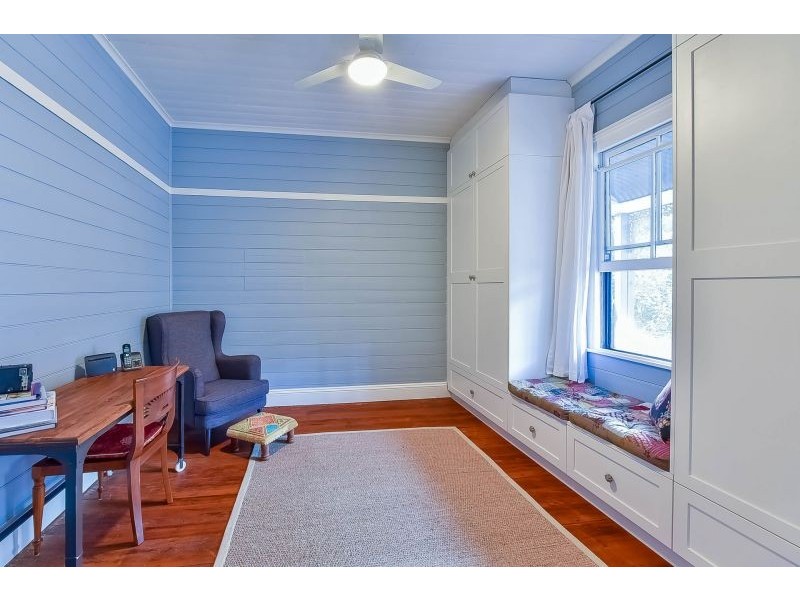 215 Menangle Street, Picton NSW 2571