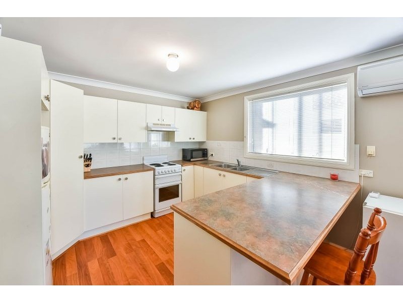 2/323 Thirlmere Way, Thirlmere NSW 2572