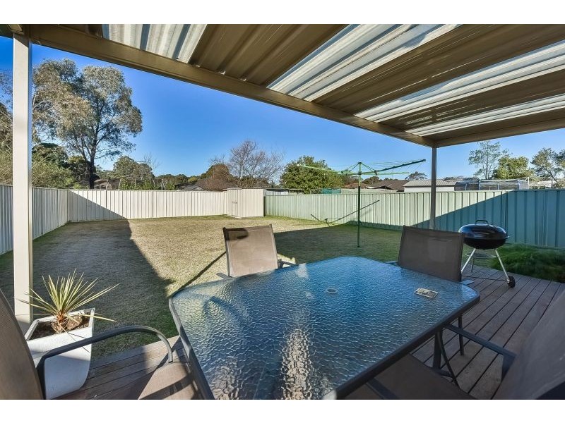 2/323 Thirlmere Way, Thirlmere NSW 2572