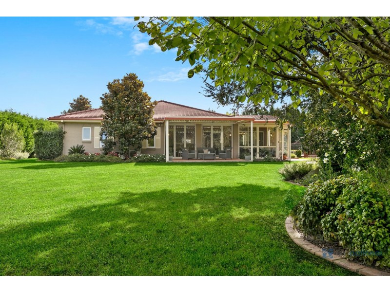 13 Davies Place, Picton NSW 2571