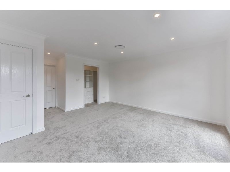 48 Remembrance Drive, Tahmoor NSW 2573