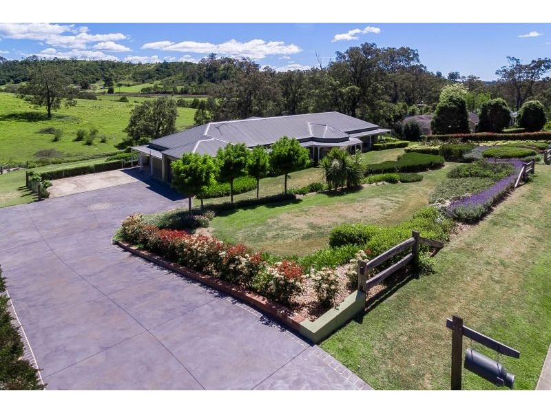 21 The Ironbarks, Picton NSW 2571