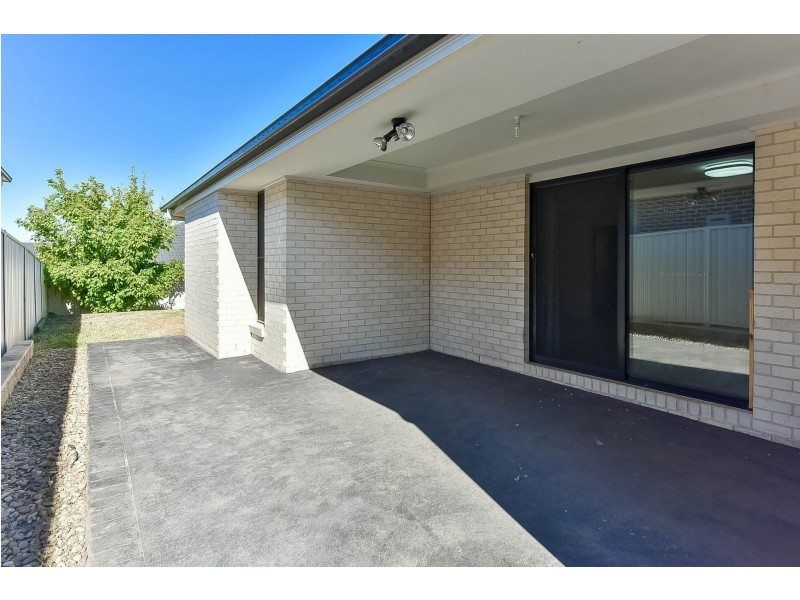 24 Agostini Circuit, Oran Park NSW 2570