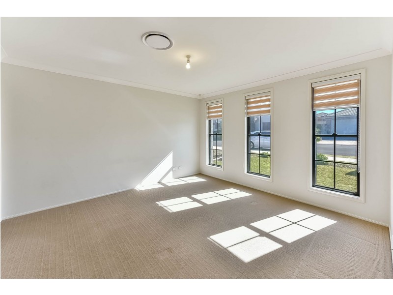 24 Agostini Circuit, Oran Park NSW 2570