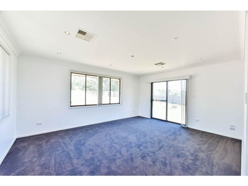 4 Hawthorne Road, Bargo NSW 2574