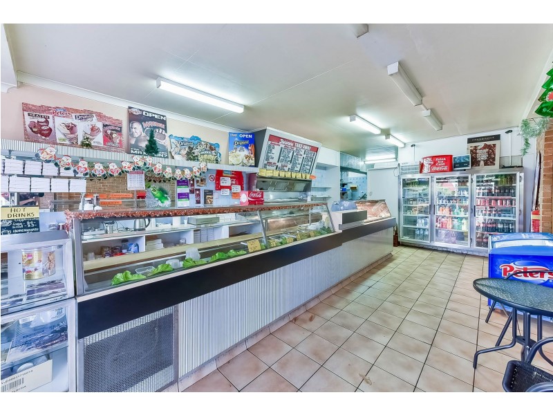 2/5 Oaks Street, Thirlmere NSW 2572