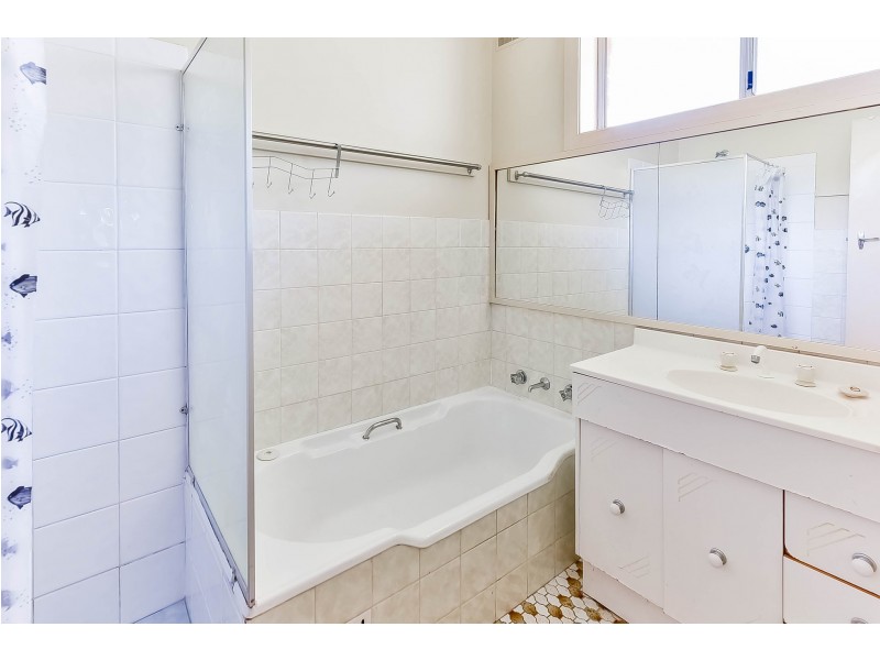 12 Picton Avenue, Picton NSW 2571