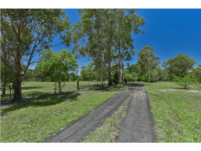 90 Shelleys Lane, Thirlmere NSW 2572