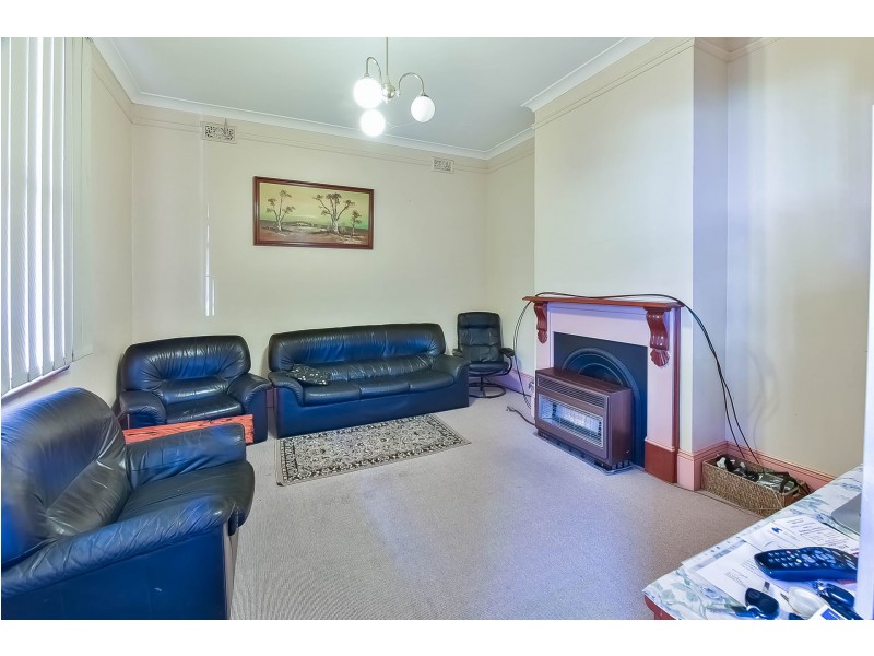 27A Oaks St, Thirlmere NSW 2572
